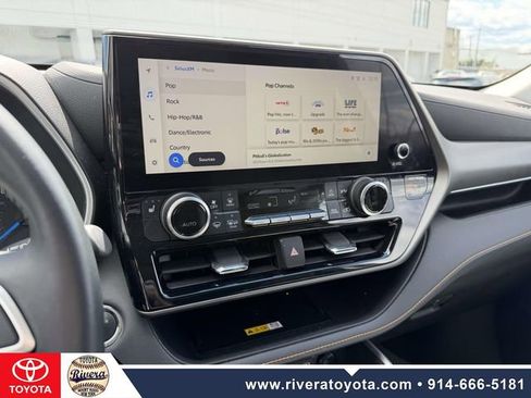 Used 2023 Toyota Highlander Bronze Edition image 21