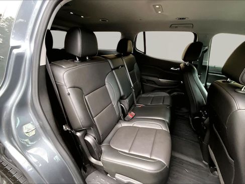 Used 2021 GMC Acadia SLT w/ LPO, Floor Liner Package FWD image 20