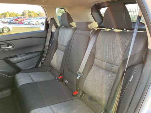 Used 2025 Nissan Rogue SV FWD image 23