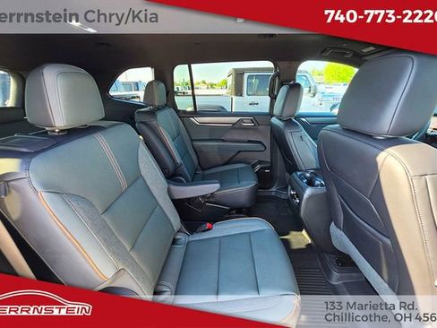 Used 2026 GMC Acadia AT4 w/ LPO, Floor Liner Package AWD/4WD image 31