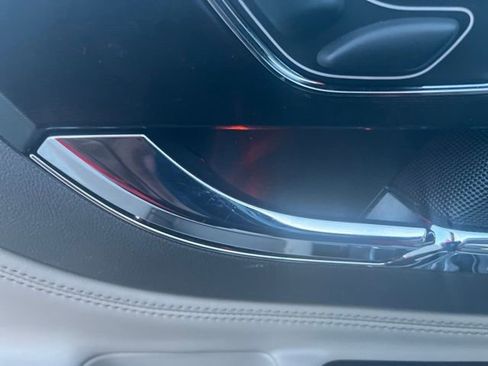 Used 2022 Lincoln Corsair Reserve w/ Equipment Group 201A image 10