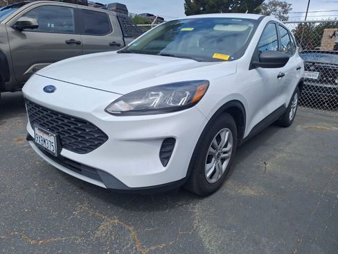 Used 2020 Ford Escape S FWD image 3