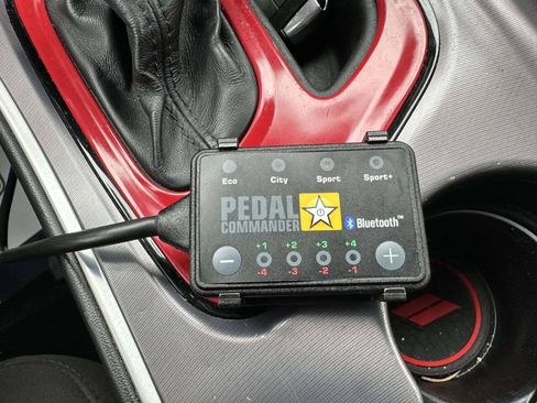 Used 2019 Dodge Challenger SXT RWD image 30