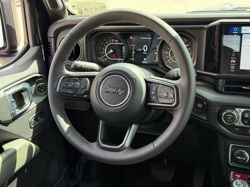 New 2025 Jeep Gladiator Mojave w/ Safety Group image 16