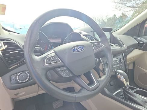 Used 2019 Ford Escape Titanium image 40