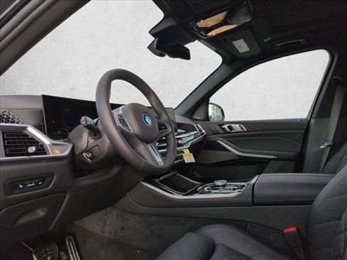 New 2026 BMW X5 xDrive50e AWD/4WD image 3