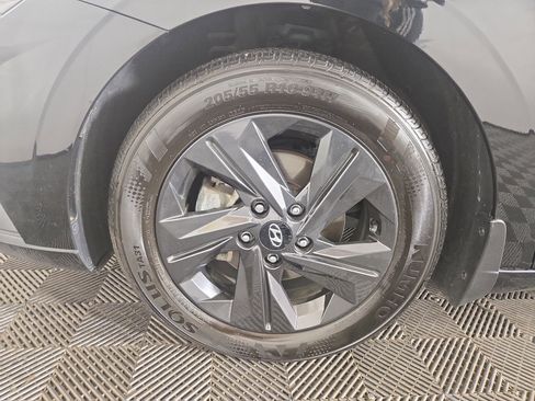 Used 2023 Hyundai Elantra SEL image 33