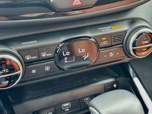 Certified 2024 Kia Soul EX w/ Option Group 015 FWD image 16