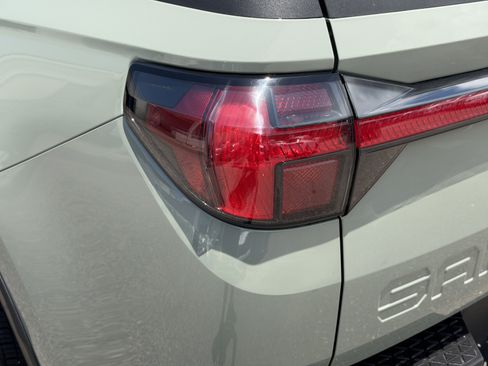 Used 2025 Hyundai Santa Cruz Limited AWD/4WD image 10