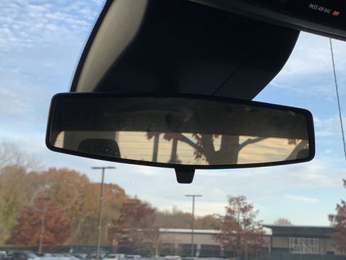 Used 2022 Chevrolet Silverado 1500 Custom image 27