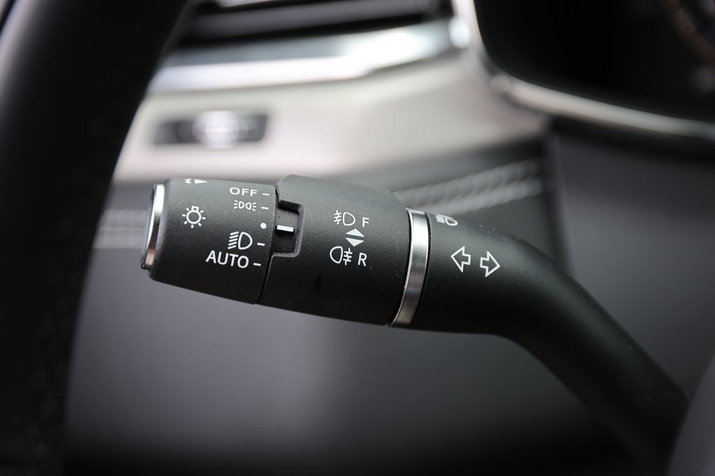 Certified 2026 Jaguar F-PACE R-Dynamic S AWD/4WD image 23