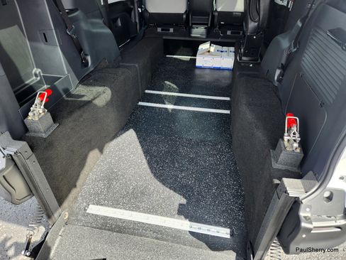 New 2026 Toyota Sienna LE FWD image 36