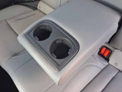 Certified 2025 Subaru Outback Limited image 31