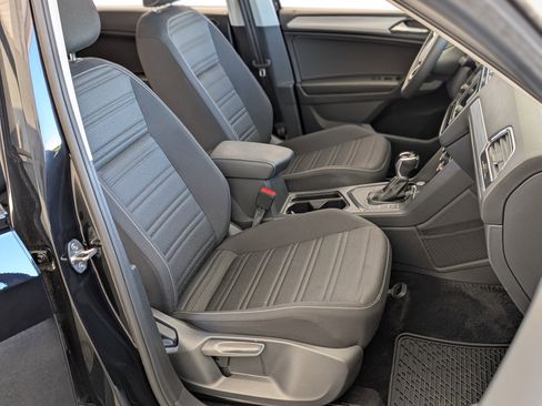 Used 2023 Volkswagen Tiguan S image 22