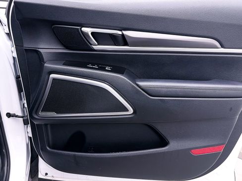 Used 2024 Kia Telluride S image 37