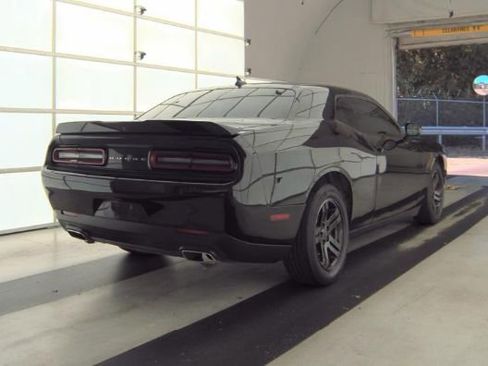 Used 2019 Dodge Challenger SXT w/ Plus Package image 5