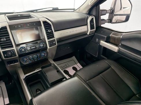 Used 2020 Ford F250 Lariat w/ Lariat Ultimate Package AWD/4WD image 23
