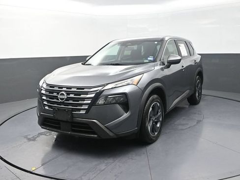 Used 2024 Nissan Rogue SV AWD/4WD image 5