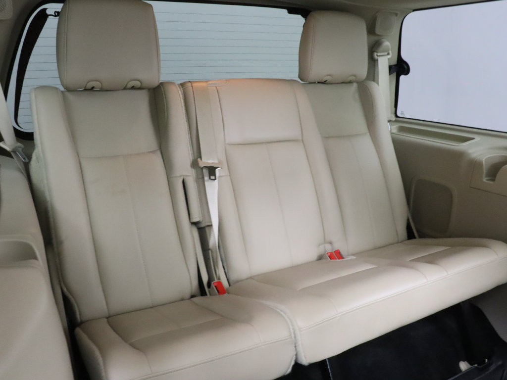 Used 2015 Ford Expedition Limited w/ Equipment Group 301A AWD/4WD image 32