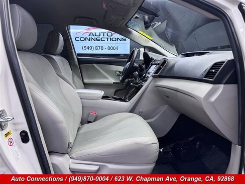 Used 2015 Toyota Venza LE FWD image 7