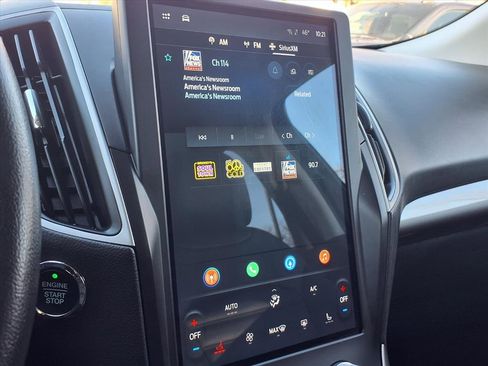 Used 2024 Ford Edge SEL image 12