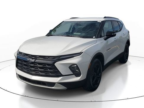 Used 2024 Chevrolet Blazer LT w/ Midnight/Sport Edition AWD/4WD image 2