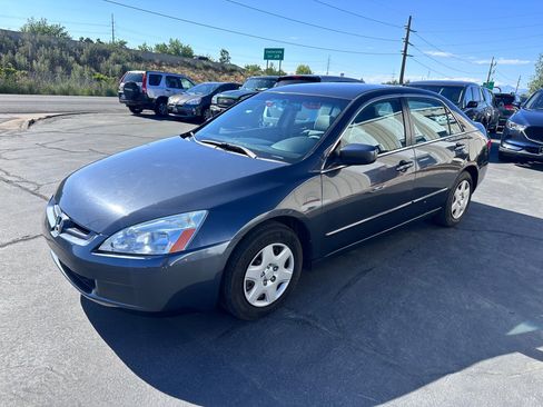 Used 2005 Honda Accord LX image 2