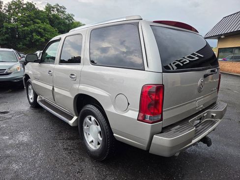 Used 2004 Cadillac Escalade AWD image 7