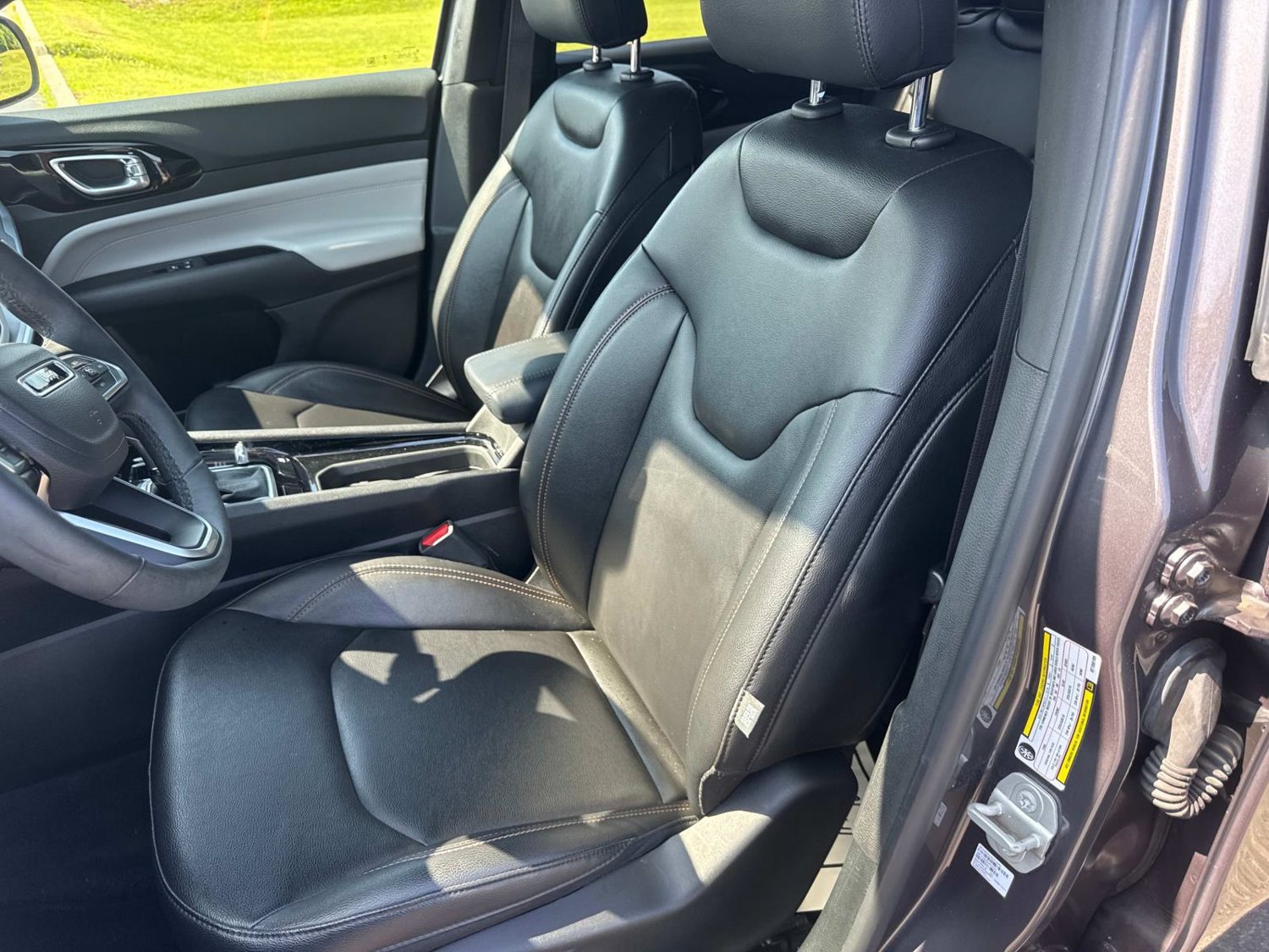 Used 2024 Jeep Compass Limited AWD/4WD image 31