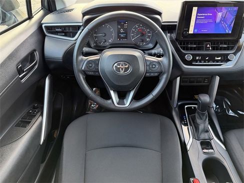 Used 2023 Toyota Corolla Cross LE image 25
