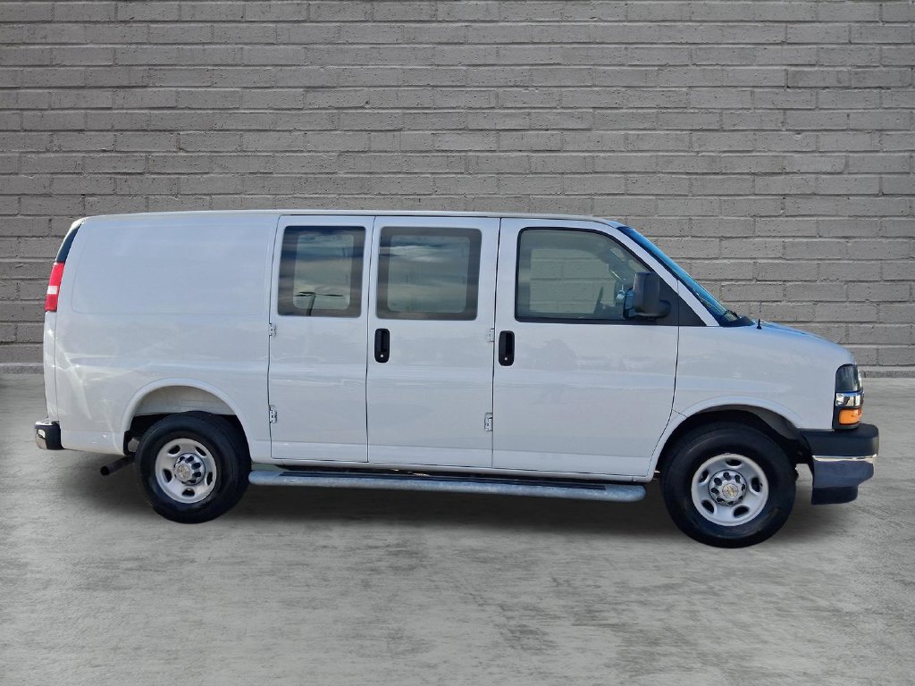 Used 2025 Chevrolet Express 2500 w/ Driver Convenience Package RWD image 11