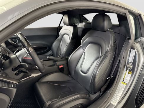 Used 2011 Audi R8 V10 image 10