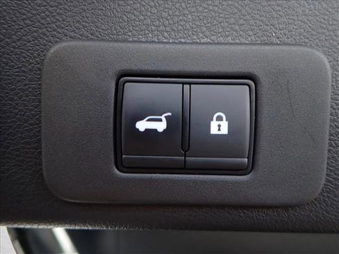 Used 2025 Nissan Murano Platinum w/ Cargo Package image 9