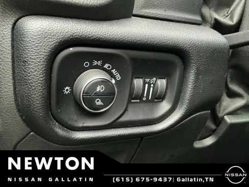 Used 2019 RAM 1500 Big Horn AWD/4WD image 10