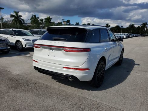 New 2026 Lincoln Corsair Reserve w/ Jet Appearance Package FWD image 4