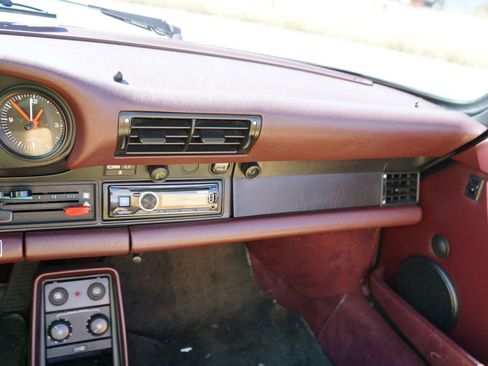 Used 1987 Porsche 911 Carrera image 14