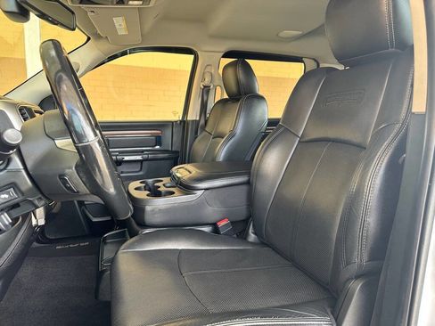 Used 2018 RAM 1500 Laramie image 8