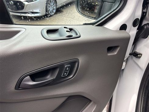 Used 2022 Ford Transit 350 XLT image 18