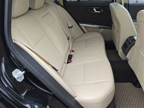 Used 2013 Mercedes-Benz GLK 350 4MATIC image 28