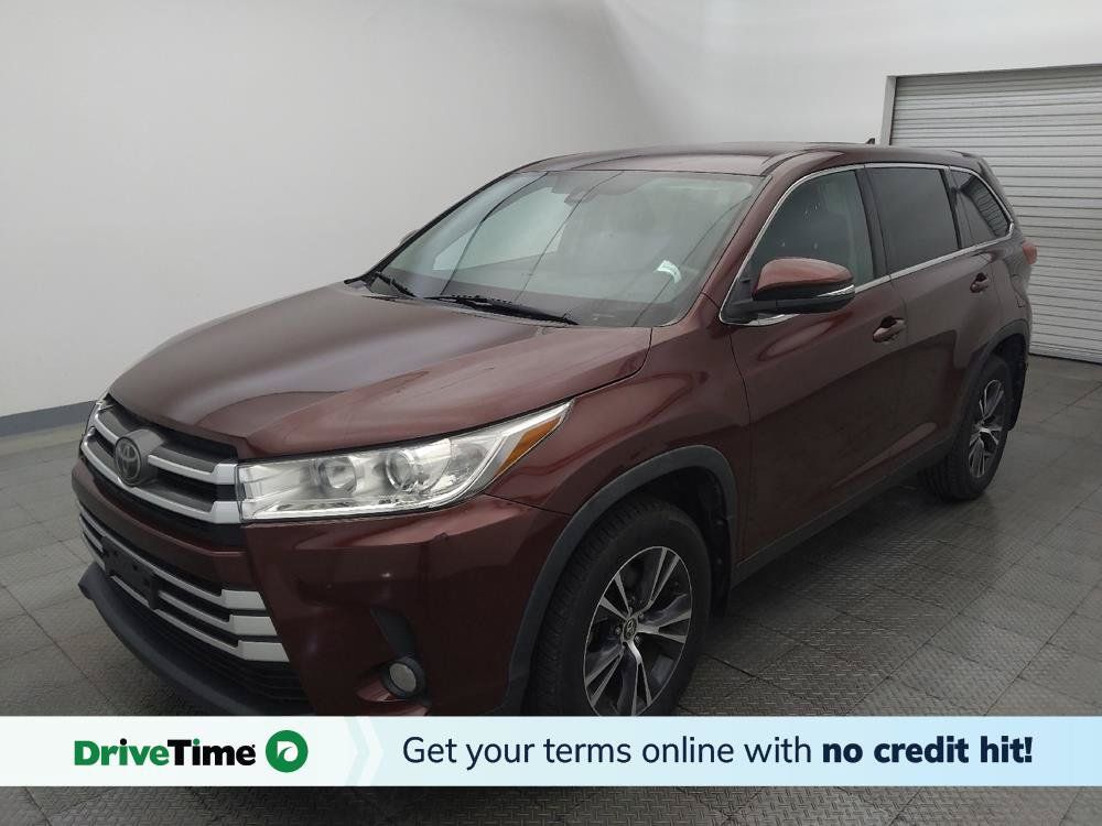 Used 2019 Toyota Highlander Plus AWD/4WD image 1