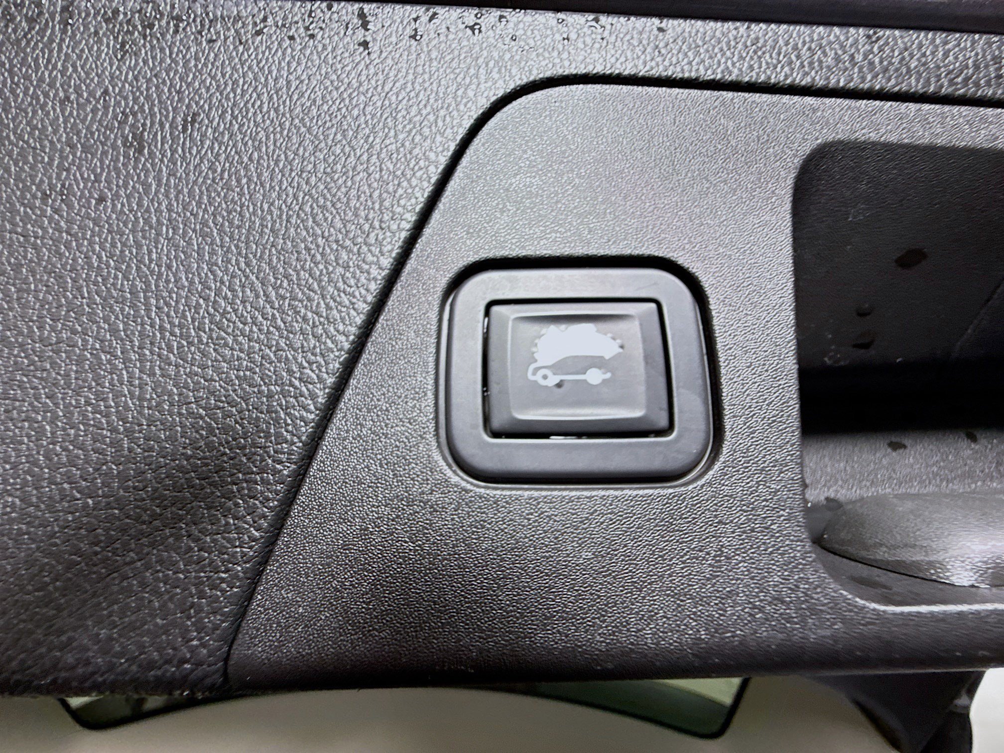 Used 2019 Buick Envision Essence FWD image 42