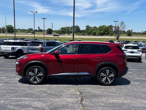 Used 2023 Nissan Rogue Platinum w/ Platinum Premium Package AWD/4WD image 2