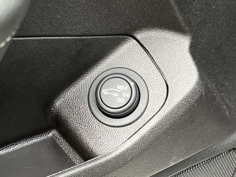 Used 2024 GMC Terrain SLT w/ LPO, Floor Liner Package AWD/4WD image 20