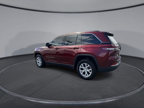 Used 2022 Jeep Grand Cherokee Limited AWD/4WD image 6