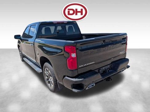 Used 2024 Chevrolet Silverado 1500 High Country w/ Technology Package AWD/4WD image 7