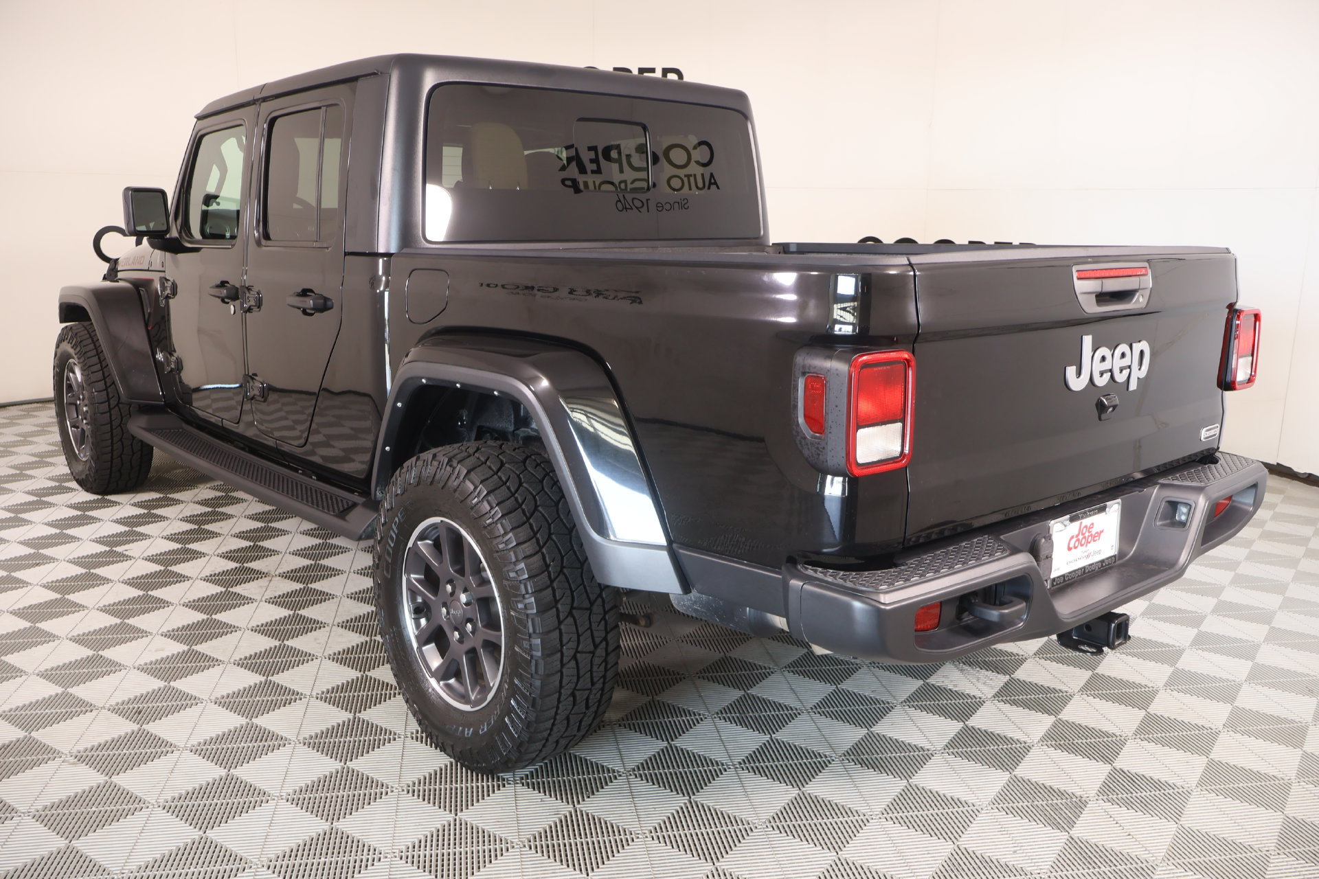 Used 2021 Jeep Gladiator Overland AWD/4WD image 23