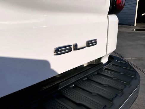 Used 2020 GMC Sierra 1500 SLE w/ SLE Value Package image 9