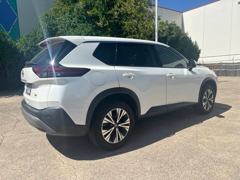 Used 2021 Nissan Rogue SV FWD image 6
