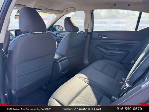 Used 2021 Nissan Altima 2.5 SV FWD image 14
