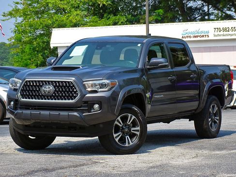 Used 2019 Toyota Tacoma TRD Sport w/ Technology Package AWD/4WD image 5